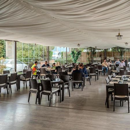 Hotel Emi Mihail Kogălniceanu 외부 사진