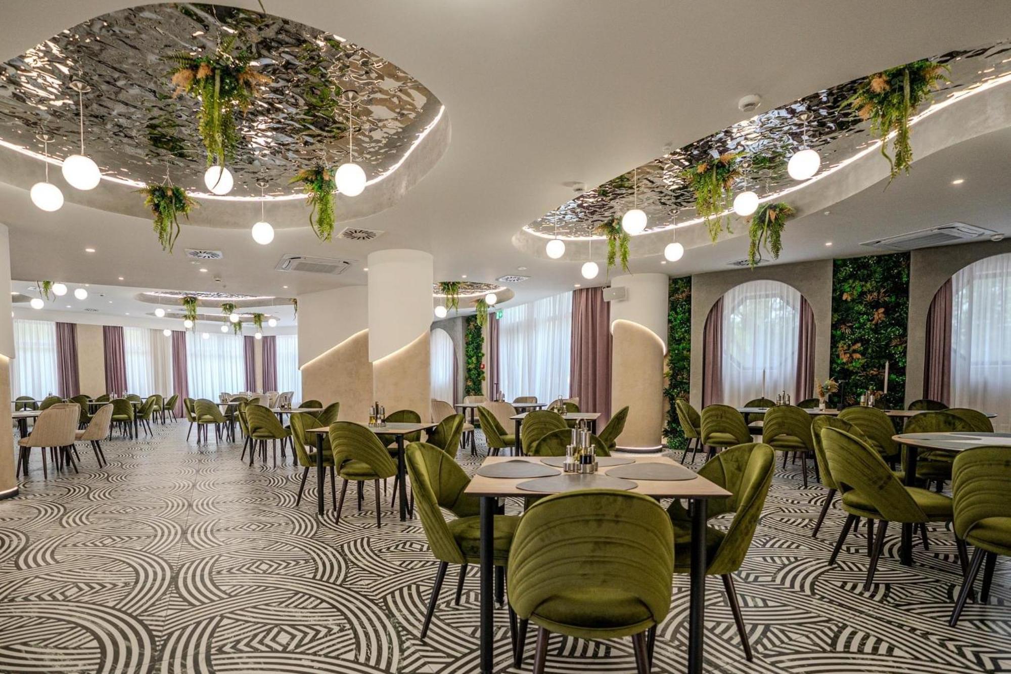 Hotel Emi Mihail Kogălniceanu 외부 사진